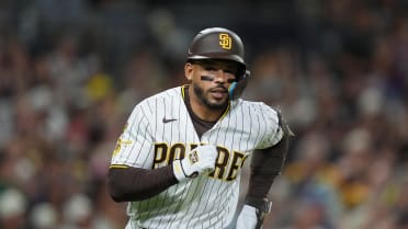 Padres remontan con 4 en la 8va 