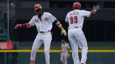 Elly De La Cruz's leadoff home run (19)