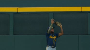 Jackson Chourio's leaping catch