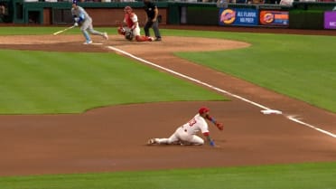 Edmundo Sosa's backhanded stop starts double play