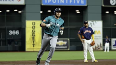 Luke Raley's three-run home run (10)