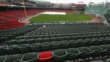 Can anyone reach Ted Williams' red seat at Fenway?