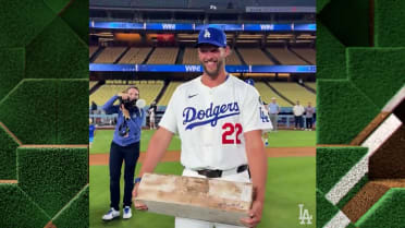 Kershaw receives pitching rubber from his 3,000th K