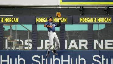 Chandler Simpson's leaping catch 