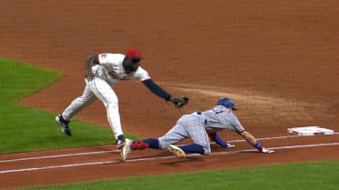 Jhonkensy Noel tags Michael Helman after review