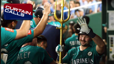 Cal Raleigh's historic two-homer outing