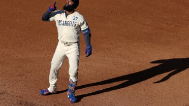 Teoscar Hernández's RBI single
