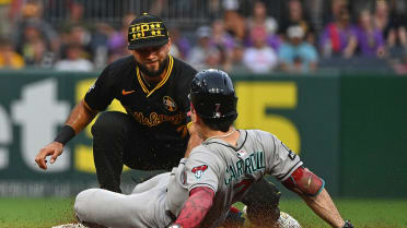 Oneil Cruz throws out Corbin Carroll at second base