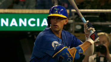 Brooks Lee's sacrifice fly