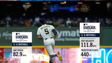 Garrett Mitchell hammers 440-foot go-ahead home run