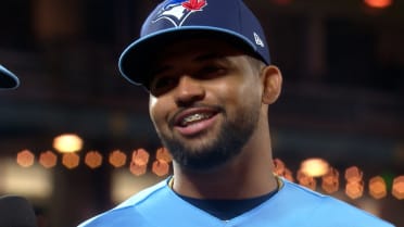 Jonatan Clase talks his homer in Blue Jays' win