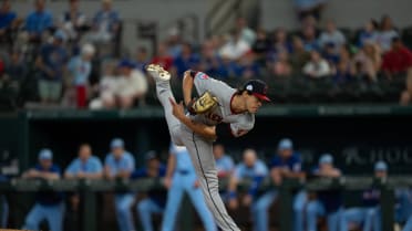 Joey Cantillo strikes out Wyatt Langford