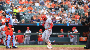 Luis Rengifo's solo homer (2)