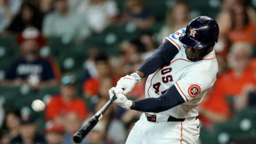 Yordan Alvarez's solo home run (15) 