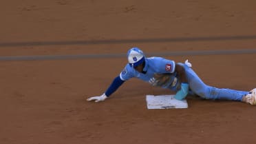 Tyler Tolbert steals second base