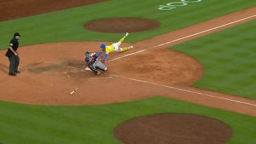 Eli White scores, wins game after challenge