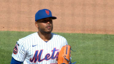 Freddy Peralta poncha a seis