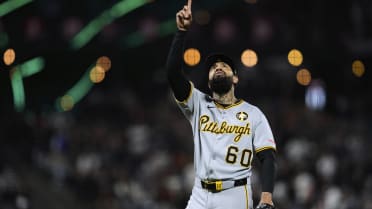 Dennis Santana earns the save