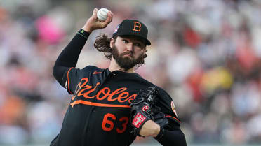 Brandon Young poncha a Mike Yastrzemski