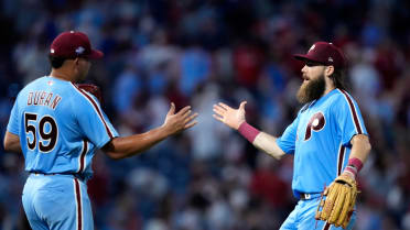 Justin Crawford makes the catch to seal Phillies' win