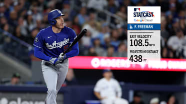 Freddie Freeman hammers a 438-foot home run