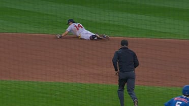 Braves turn inning-ending double play