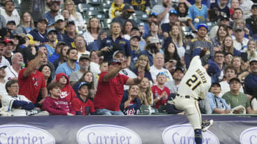 Caleb Durbin's impressive catch in foul ground