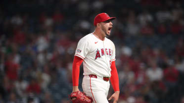 Saucedo strikes out Kreidler to keep the game tied
