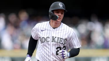 Juego de 2 jonrones y 4 hits de Mickey Moniak