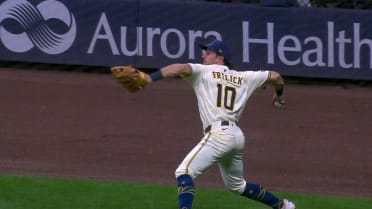 Sal Frelick retira a Bryan Reynolds en segunda