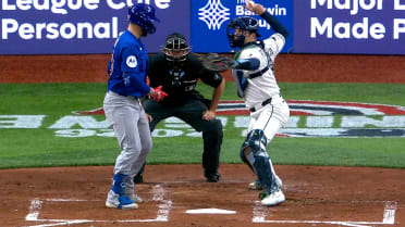 Hunter Feduccia nabs Matt Shaw trying to steal