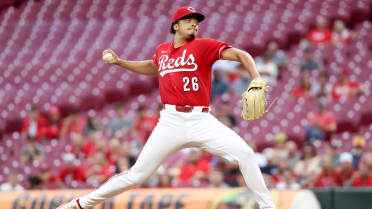 Chase Burns fans eight vs. Cardinals 