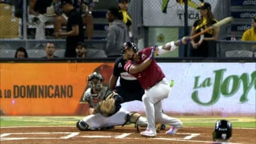 Deyvison De Los Santos trae con hit