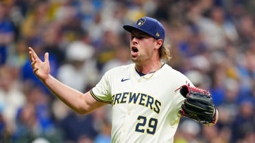 Trevor Megill works a 1-2-3 1st inning