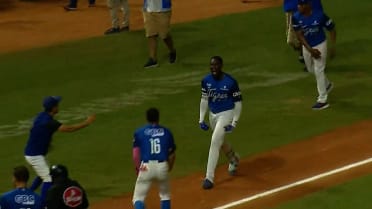 Ronny Mauricio's walk-off home run