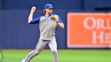 An injury update on Bobby Witt Jr.'s MCL sprain
