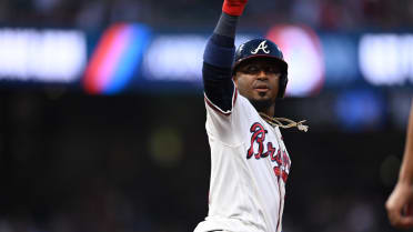 Ozzie Albies' solo home run (15)