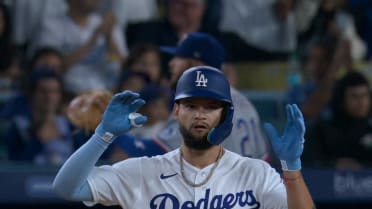 Andy Pagés pega HR Y empuja 4 