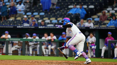 Salvador Perez's RBI single