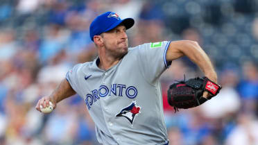 Max Scherzer strikes out Bobby Witt Jr.
