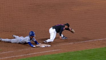 Andy Pages' sac fly, Mets get out at 1st after review