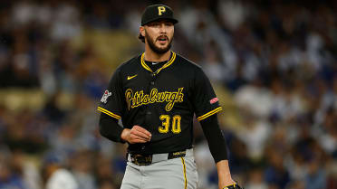 Paul Skenes wins the NL Cy Young unanimously!