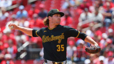 Braxton Ashcraft poncha a nueve