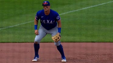 Josh Jung's diving play