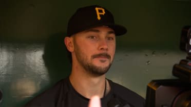 Paul Skenes reacts to Konnor Griffin's extension