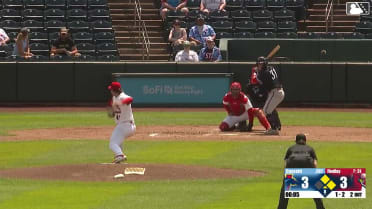 Jack Findlay Ball to Andrew Cossetti