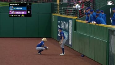 Tre' Morgan's diving catch