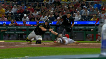 Henry Davis makes an awesome tag to save the lead