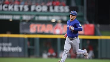Daulton Varsho homers in third straight game (18)