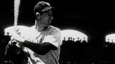 DiMaggio's solo home run